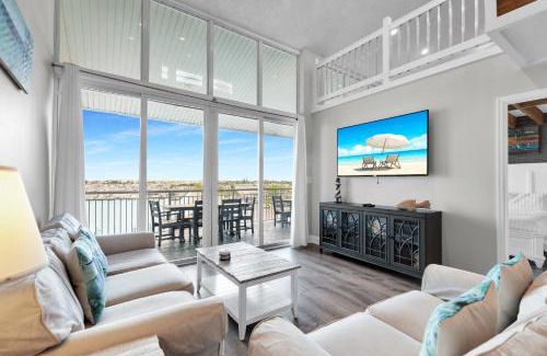 Meadows House | St Kitts - Downtown Waterfront Penthouse Pool Dock Parking