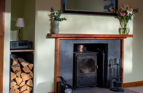 Fort Augustus Apartment | St Machar Pet friendly bungalow with private garden