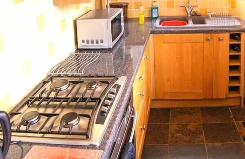 Tatworth Cottage | ST MARGARET'S COTTAGE, family friendly, with open fire in Tatworth
