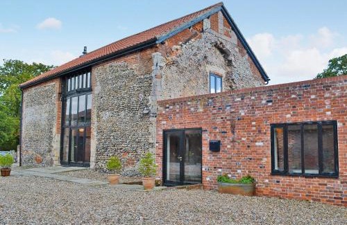 New Buckenham House | St Mary's Chapel