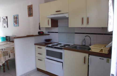 Saint-Pair-sur-Mer House | St Pair sur mer/Kairon plage Gite 500 m from the beach in a quiet wooded park