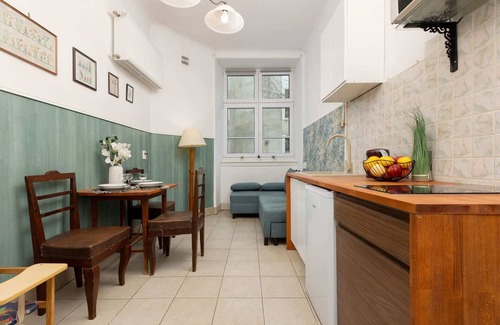 Nowa Praga Apartment | Stalowa 9 | Beige Apartment | 6 People | Warsaw