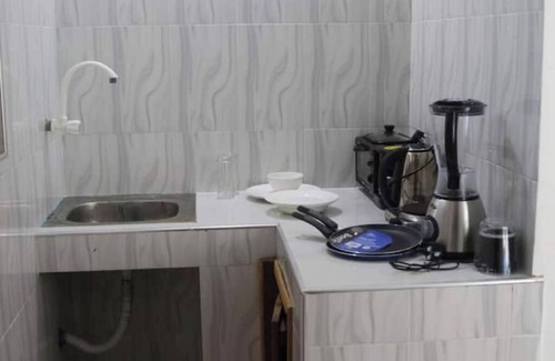 Unguja City Apartment | Standard Room with Kitchenette 3