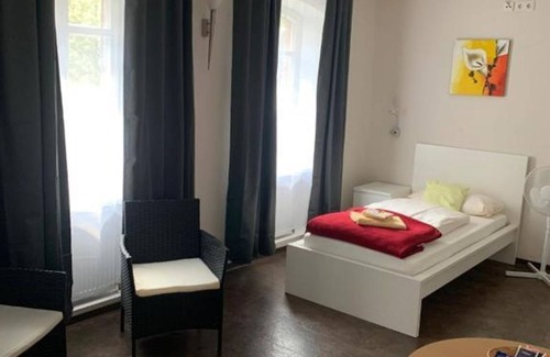 Burgschwalbach Bed & Breakfast | Standard twin room 6 (room 6) - Gästehaus Auszeit