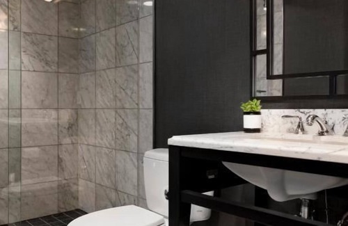 Logan Circle House | Standard Two Queens at Viceroy Washington DC, Short Drive to Washington Monument