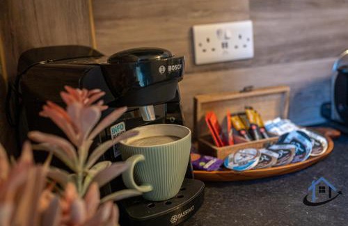 Twywell Apartment | Stanwick Studio, cosy country studio, sleeps 4, parking, wifi
