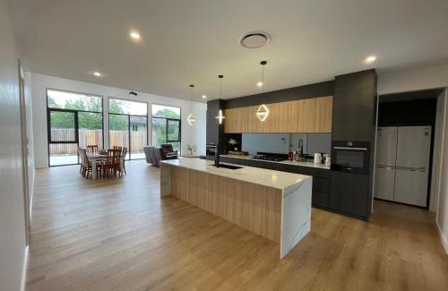 Macquarie Villa | Star in Macquarie