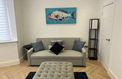 West Hendon House | Star London Cheyne Walk 5 Bedroom Oasis