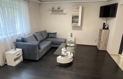 Mosonmagyarovar House | Star Street Home
