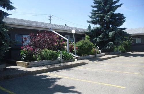 Camrose Hotel | Stardust Motel