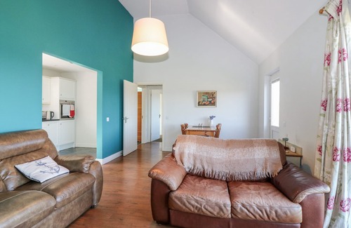 Gruline Cottage | STARFISH COTTAGE, pet friendly in Craignure, Isle Of Mull