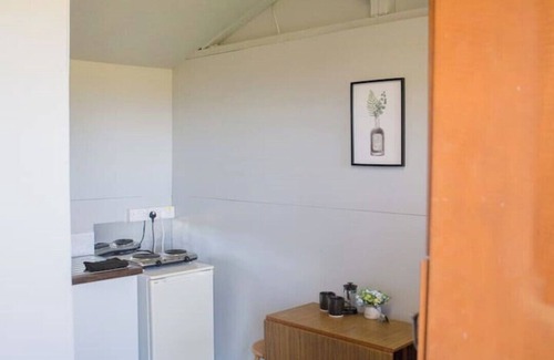 West Buckland RV Rental | Stargaxing, hot tub and wood fire