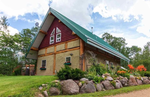 Division No. 10 Cottage | Stargaze in the forest. Enchanting Straw Bale Cottage nestled in nature.