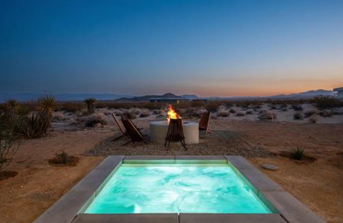 Joshua Tree Villa | Starlit Dunes - Spa, pool table, bocce, table tennis & endless views