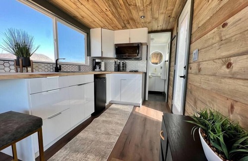 Meadview House | Starwalk Luxury Off Grid Sky Walk by Grand Canyon