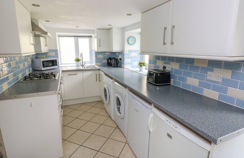 Cilgerran Cottage | STATION HALL, pet friendly, country holiday cottage in Cilgerran