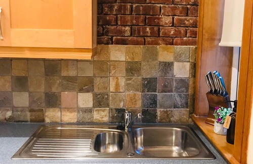 Markinch Apartment | Station View Lodge - Near Balbirnie House Markinch