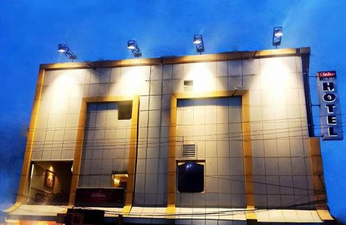 Kanpur Hotel | Status Business Hotel - Naveen Market