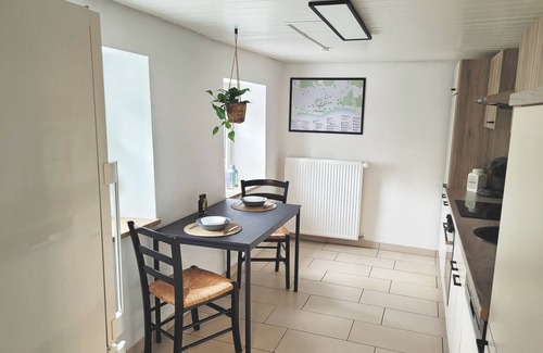 Donaustauf House | Stauf Cottage - Holiday home with castle view
