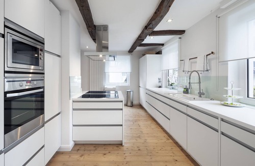 Boedefeld House | "Stay" 200-year-old farmhouse with pool and garden for up to 26 people