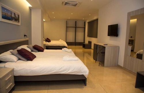 St. Paul's Bay House | STAY AT 9020
