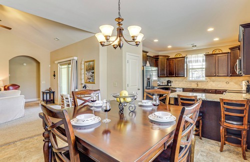 Taylors House | Stay at Jo’s Taylor Retreat: 9 Mi to Greenville!