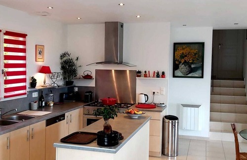 Saint-Appolinaire House | Stay at the foot of a national forest