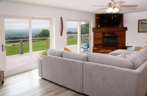 Bradford House | Stay Awhile