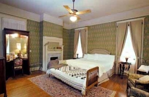 Fairfield Historic District Bed & Breakfast | Stay Fairfield - Fairfield Place and Fairfield Manor Bed & Breakfast