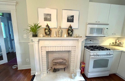 Mount Washington House | Stay in Prince Charming's 3-bedroom house in Baltimore