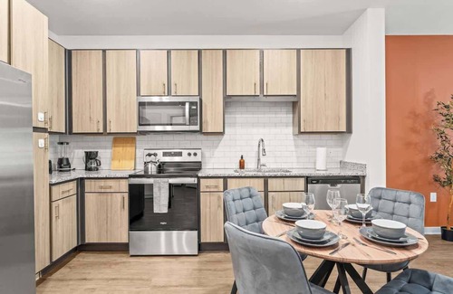 Lake Buena Vista Apartment | Stay Near Disney w King Bed Amenities PetFriendly