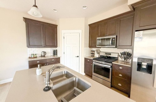 Ridgefield House | Stay Near Ilani Casino & Peaceful Walking Trails!