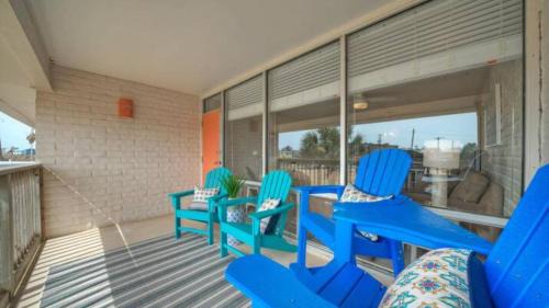 Port Aransas Apartment | Stay Palm by AvantStay Boardwalk Pool