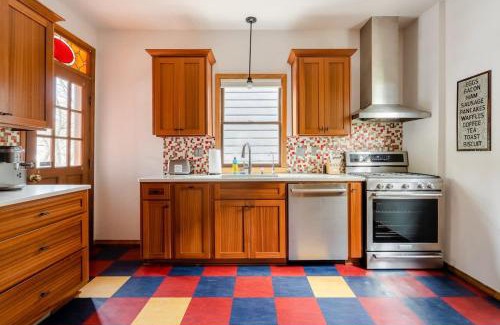 Goose Hollow House | Stay Portland - 4BR Preserved 1907 Classic Craftsman
