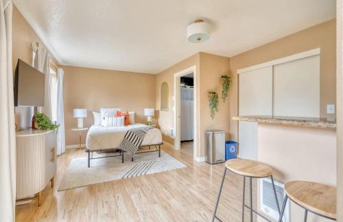 Corbett - Terwilliger - Lair Hill Apartment | Stay Portland - John's Landing Haven - Studio Near OHSU