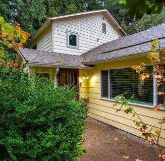 Zigzag Ski Chalet | Stay Portland - Sandy Riverfront Mt Hood Cabin! 9 Queen Beds!