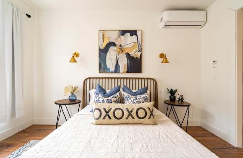 Uptown Apartment | Stay Portland - The Câlin & Magnifique Suite - NW 23rd Wonder
