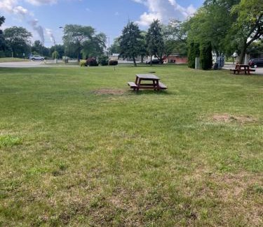 Frenchtown Township Hotel | Stay-Well Inn - Monroe