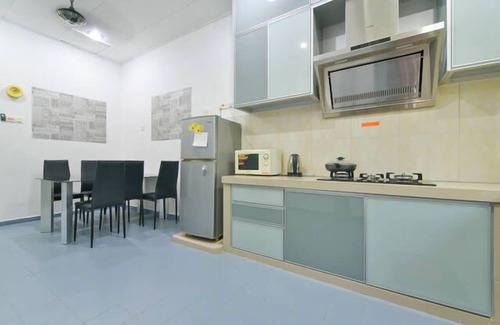 Taman Gadong Perdana House | Stay99 House BBQ Facilities (3 Bedrooms)