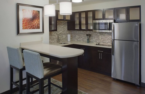 Fayetteville Hotel | Staybridge Suites Fayetteville/Univ Of Arkansas by IHG