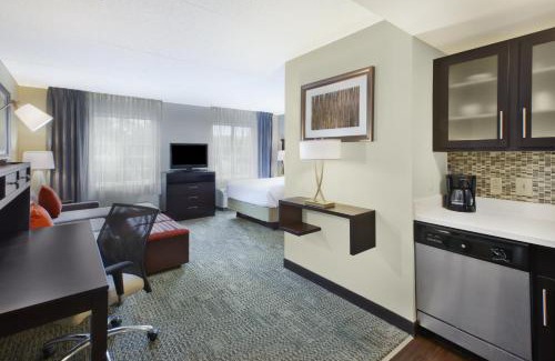 Mayfield Heights Hotel | Staybridge Suites Cleveland Mayfield Heights Beachwood by IHG