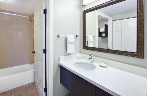 Mayfield Heights Hotel | Staybridge Suites Cleveland Mayfield Heights Beachwood by IHG