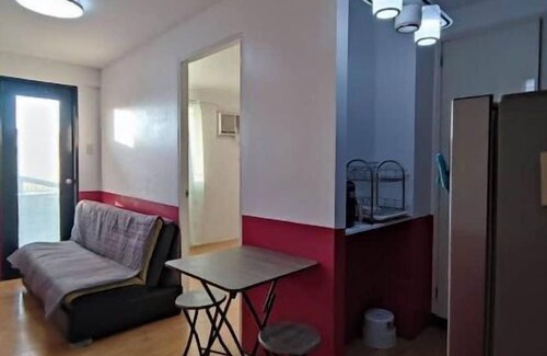 Pasig Apartment | Staycation Comfy Aircon Wifi Room!