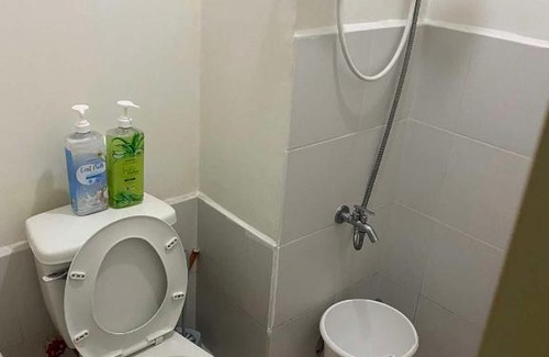 Malamig Apartment | Staycation room at Deca Homes Tower Mandaluyong