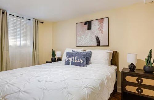Overbrook Apartment | Staycation Suite
