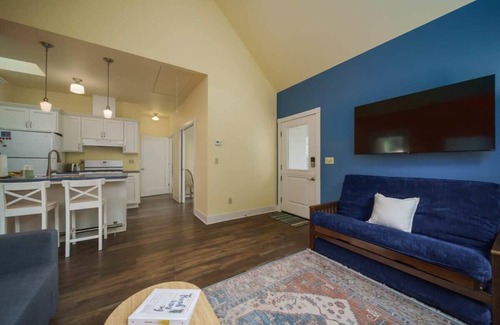 First Addition House | #StayInMyDistrict Lake Oswego Honey Bee Cottage