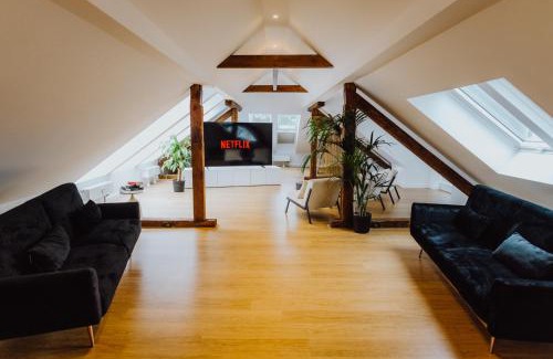 Suedstadt Apartment | Staylight Penthouse in der Südstadt - Luxus Suite