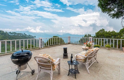 Kasauli Villa | StayVista at Destine