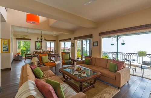 Kasauli Villa | StayVista at Ludlow House 4BHK with Game zone & Sauna Room with Valley View villa in Kasauli