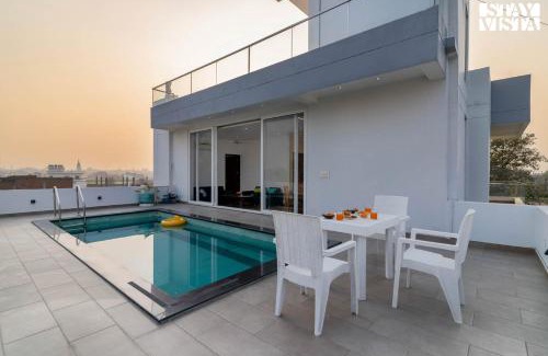 Kanpur Villa | StayVista at NeerVana with BBQ, Bonfire, Alfresco dining
